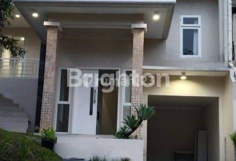 RUMAH KAN FULL FURNISHED MEWAH CLUSTER TERDEPAN DI SENTUL CITY 1