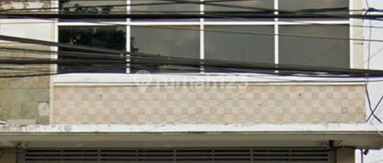 For Rent: Strategic Shop House on Sesetan Main Road 1