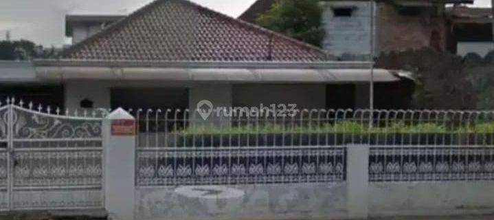 Rumah tua hitung tanah saja,harga 30% dibawah NJOP,lokasi strategis di bungur,Senen,jakarta pusat  1