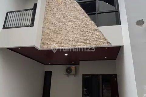 Jual Rumah 3 Lantai Utan Kayu Matraman Jakarta Timur 1