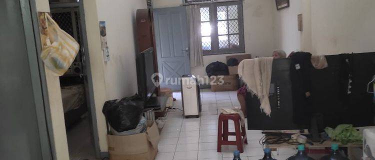 Di jual rumah depan taman di Taman surya 3 jakarta barat 1