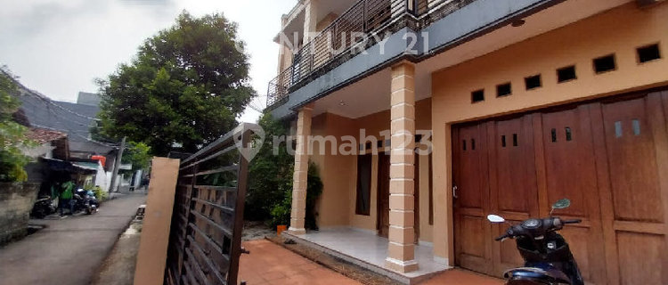 For Sale Very Cheap 2-Story House in Radio Dalam, South Jakarta 1