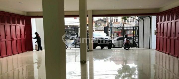 4-Storey Shop House Main Road City Center 1