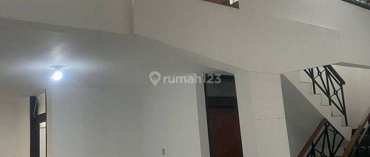 Rumah  dikomplek perumahan leuwisari 1