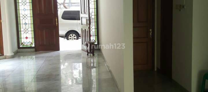 House Menteng Lokasi Strategis Jalanan Depan Rumah Lebar Rumah Ready To Move In #18 1