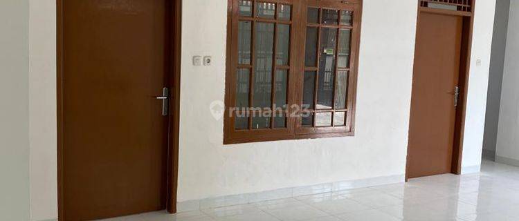 Di Sewakan Rumah Terawat,kramat Jakarta Pusat 11 1