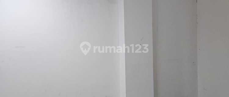 For Rent: 4-Story Shop House in Meruya Ilir, West Jakarta Business Park 1