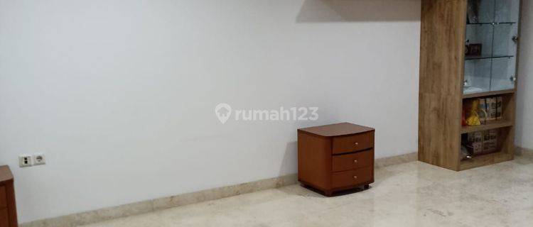 Rumah Cantik 2 Lantai Puri Indah Jakbar 1