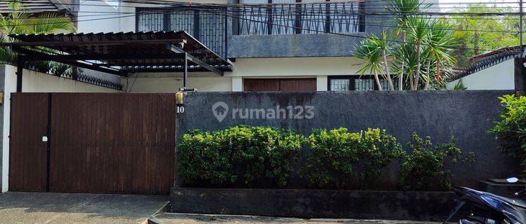 Rumah 2 lantai rapi siap huni jati melati Bekasi 1