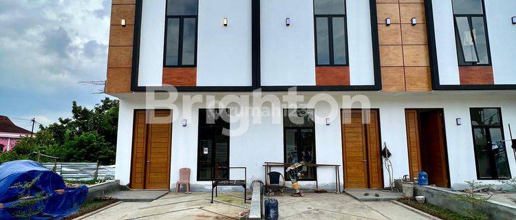 TOWNHOUSE MEWAH DAN BERKELAS 1