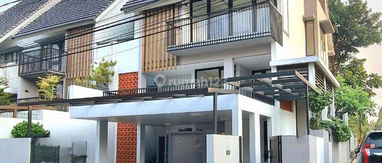 RUMAH BARU CANTIK POSISI DI HOEK & SIAP HUNI 1