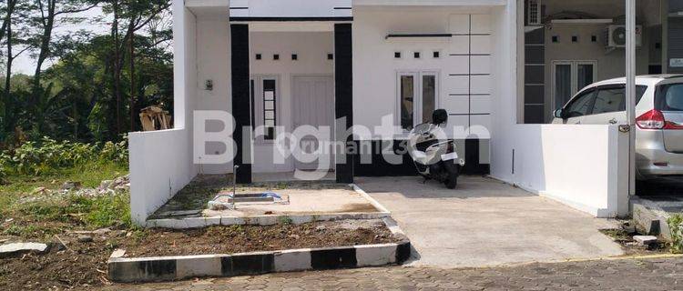 RUMAH BARU HOOK SIAP HUNI BONUS TANAH DI KLIPANG GREEN SENDANGMULYO SEMARANG 1