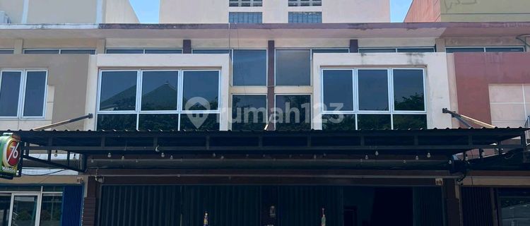 Two Shophouses Combined into One 3-Story Commercial Area Semawis Kedungmundu Tembalang 1
