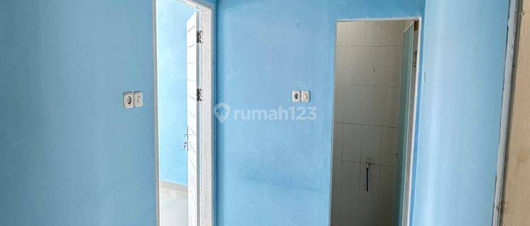 Disewakan Rumah Murah 2 Lantai Komplek Greenpark 1