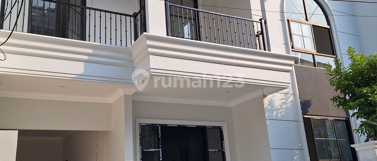 Close to mall and school 1