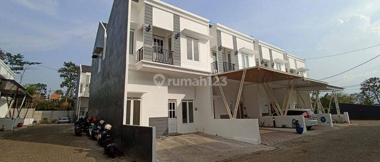 Rumah 2 Lantai 600jt an, Desain Klasik Eropa Modern 1