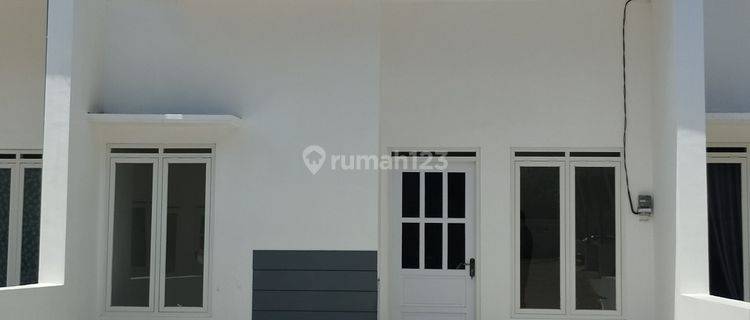 Rumah Baru 2 Lantai Dekat Pusat Pendidikan di Malang 1