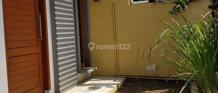 Rumah Terawat Semi Furnished di Taman Kopo Indah Iii Bandung 1