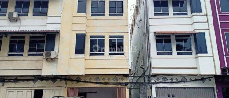 Ruko 3 Lantai Dijual di Jl. Riau Komplek Rbc, Pekanbaru 1