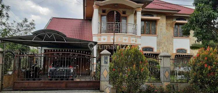 Rumah Mewah 2 Lantai Full Keramik Dijual di Tengah Kota Pekanbaru 1