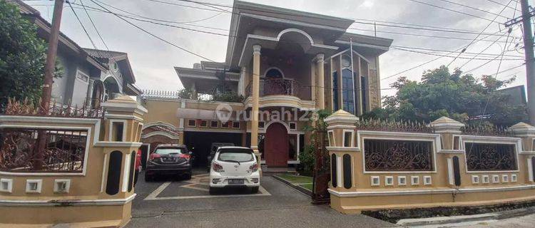 Rumah Mewah 2 Lantai di Jl. Kuantan Ii Pekanbaru 1