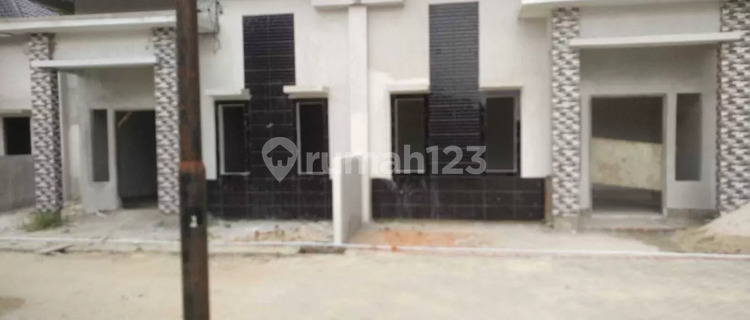 Rumah Type 80 di Jl. Kayu Manis Pekanbaru 1