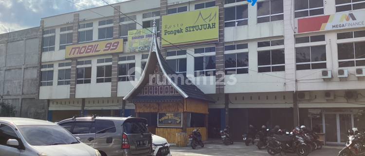 3-Story City Center Shop House for Sale on Jl. Arifin Ahmad, Pekanbaru 1