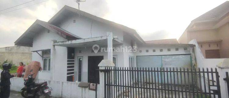 Rumah Siap Huni Dijual di Jl. Kartama Pekanbaru 1