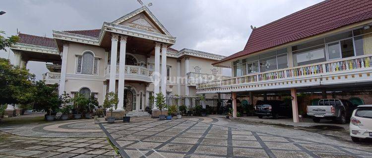 Rumah Mewah 2 Lantai Full Geranit Dijual Tengah Kota Pekanbaru 1