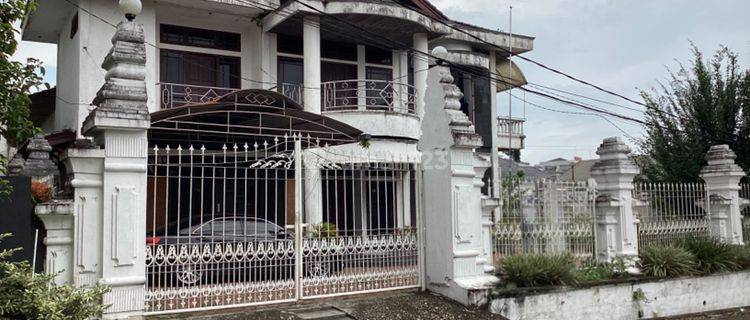 Rumah Mewah 2 Lantai Tengah Kota Dijual di Komplek Pemda Pekanbaru 1