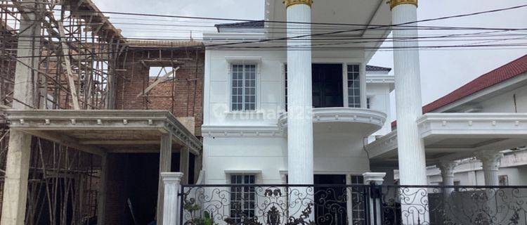 Rumah Mewah 2 Lantai Pusat Kota Dijual di Jl. Soekarno Hatta Pekanbaru 1