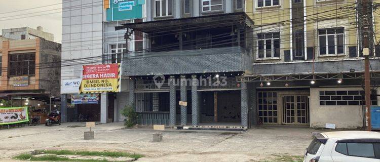 Ruko 3 Lantai Dijual di Jl.lintas Timur Pangkalan Kerinci 1