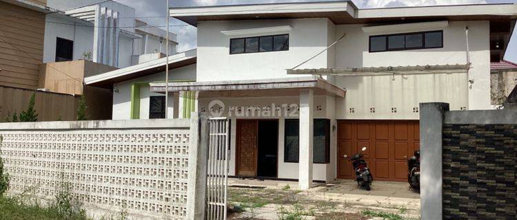 Rumah Mewah Siap Lantai Dijual di Komplek Cemara Pekanbaru 1