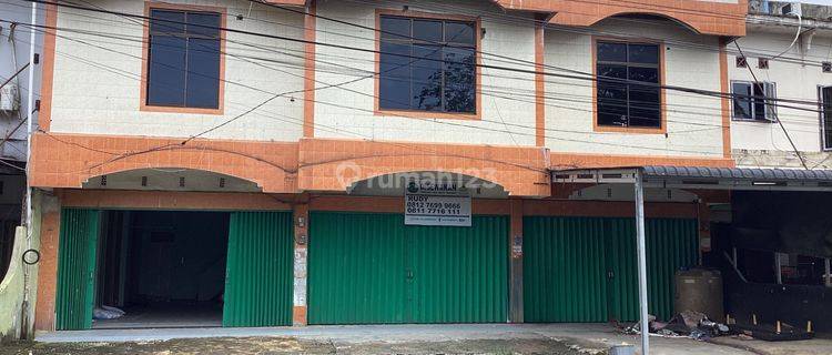 Ruko 2,5 Lantai Disewakan di Jl. Balam Pekanbaru 1