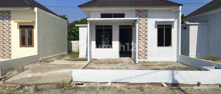 36-TYPE HOUSING FOR SALE ON JL. KUALU KAMPAR 1