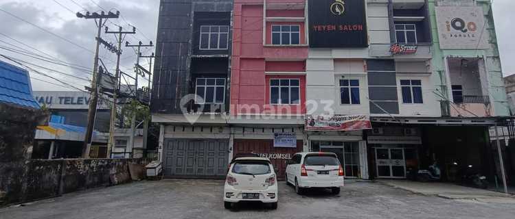 3-Story Shop House for Sale/Rent in Downtown Jl. Soebrantas Panam, Pekanbaru 1