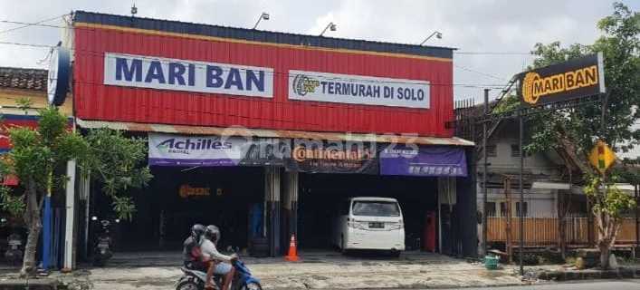 2-Story Strategic Location Shop House in Banjarsari, Solo, Area 215M2 1