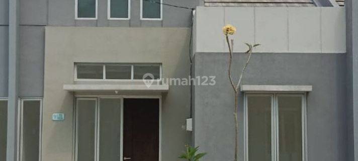 Rumah 2 Kamar Tidur Dekat Stasiun Cilejit Taman Modern Tangerang 1