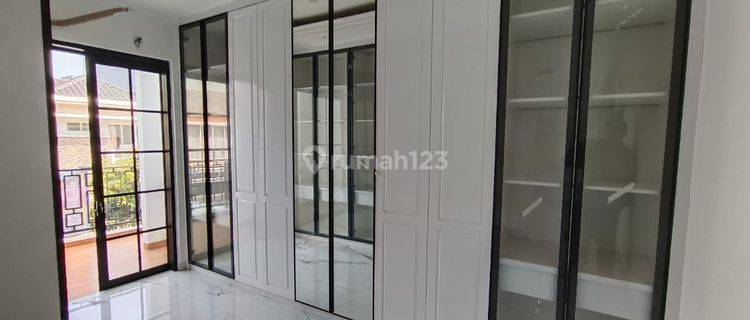 Rumah Siap Tinggal Digolf Lake Jakarta Barat 1