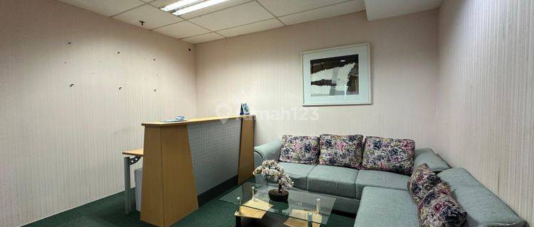 Disewakan Kantor Dengan Luasan 117m2 Fully Furnished Jakarta Selatan Menara 165