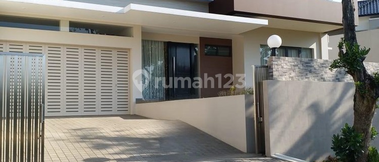 For Rent Luxurious Fully Furnished House BSB Semarang 1