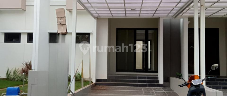 Disewakan Rumah 2 Lantai Lokasi Graha Padma Semarang 1