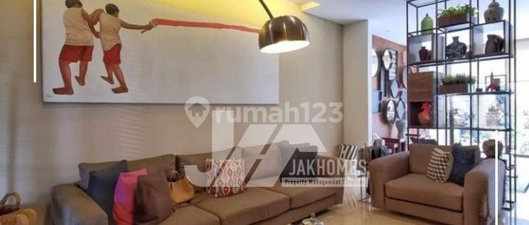 Rumah 3 Lantai Bagus di Cipete Selatan, Jakarta Selatan 1
