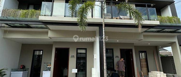 Dijual Rumah Di Bintaro
pondok Aren, type Modern Minimalist Style
Hunian Premium  1