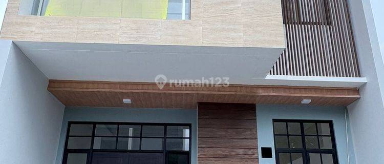 Rumah Baru 9X15 Metland Puri 3.5M Lokasi Bagus Jalan Lebar Ada Rooftop 1