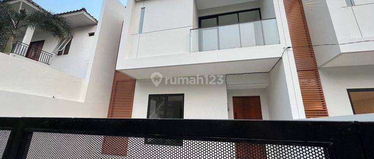 Meruya 6x15 Rp 2.3M Exclusive, Jalan Lebar, Parkir 2 Mobil, St 1