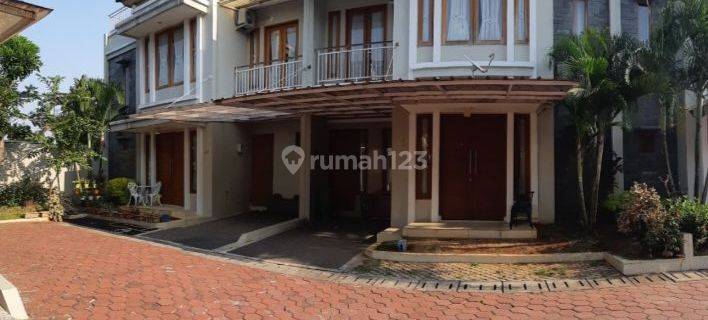 Rumah Mewah Town House Di Tengah Kota Bogor 1