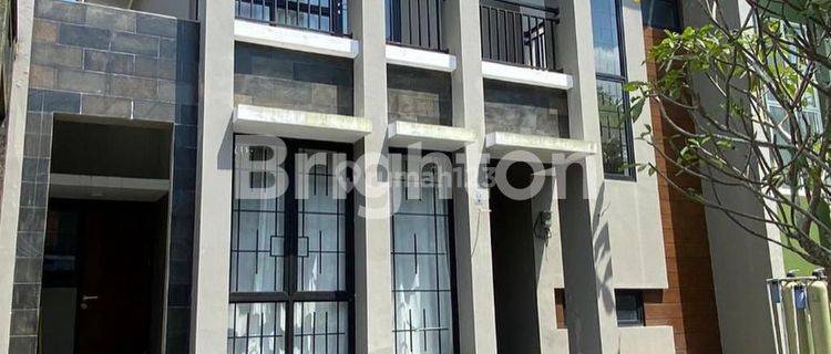 RUMAH MEWAH DUA LANTAI  FULL FURNISH DI GRAND CITY 1