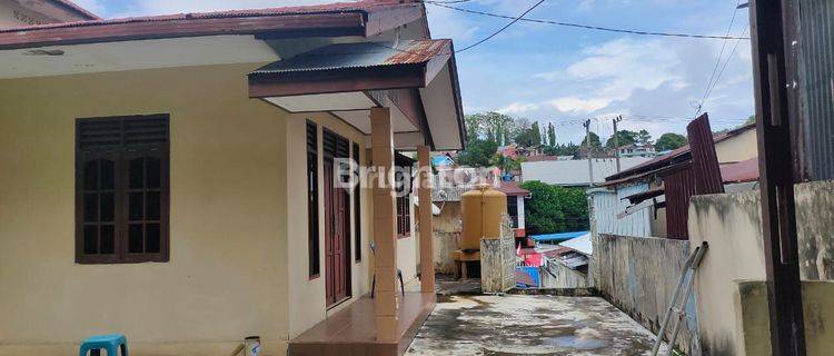 RUMAH DAN TANAH DI DAERAH KARANG JATI 1