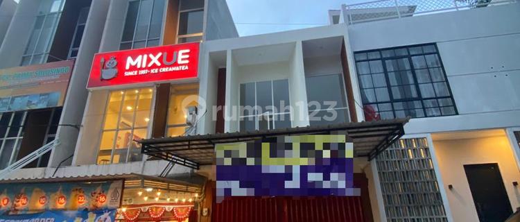 Strategic Shop House for Sale Near Campus 3 of UIN Walisongo, Ngaliyan, Semarang 1